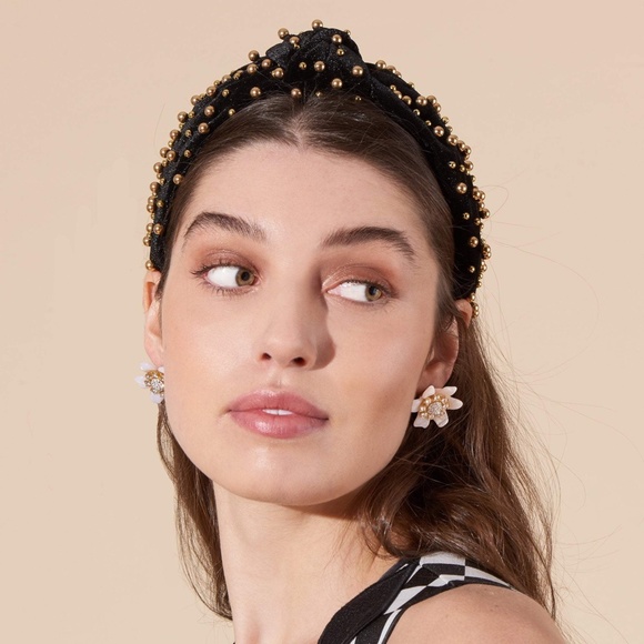 MOTHER OF PEARL FLOWER BULB BUTTON - Picture 3 of 3